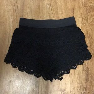 Black high waisted lace shorts (boutique)